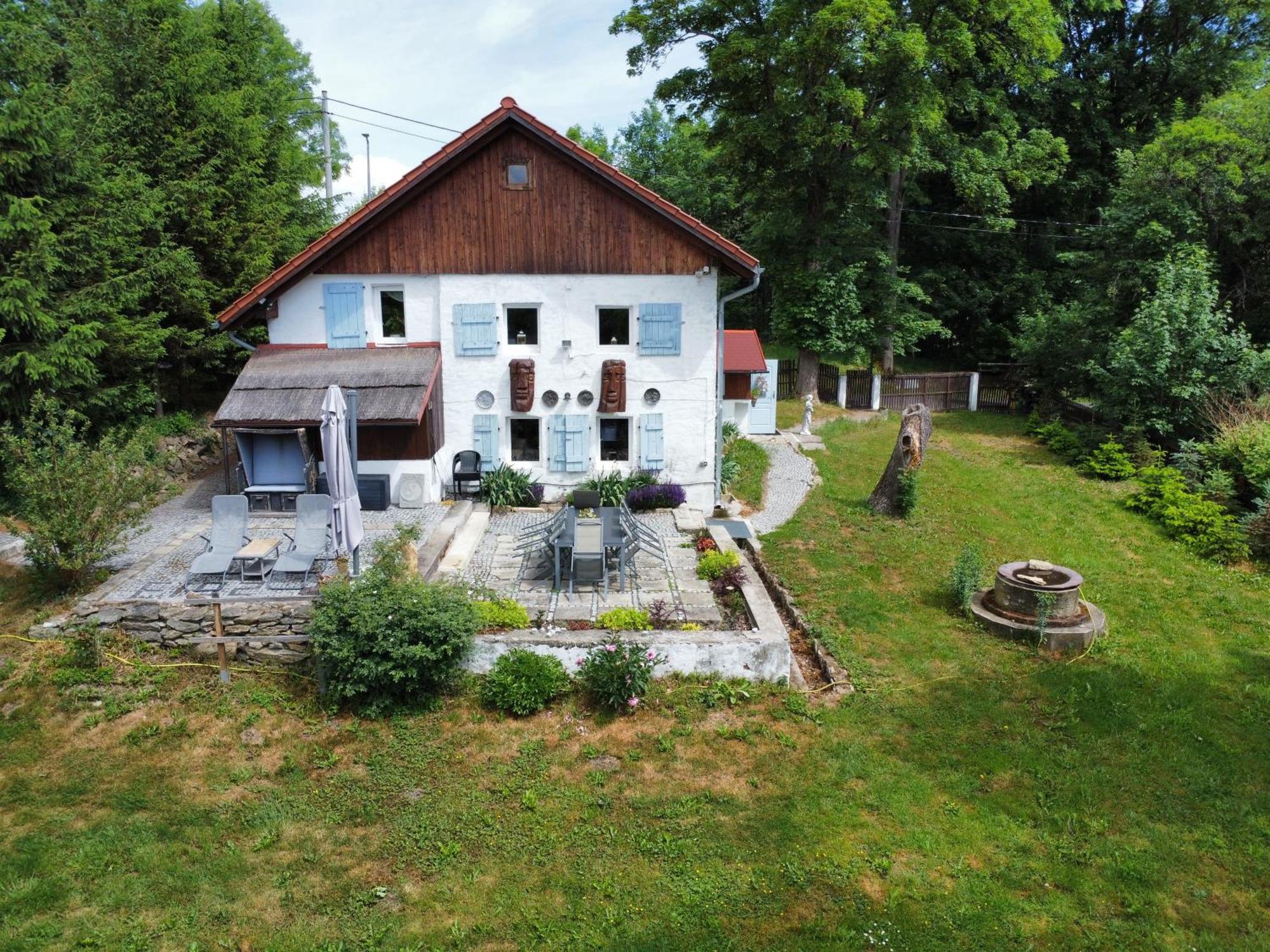 Villa Bonaluti Mirsk Esterno foto